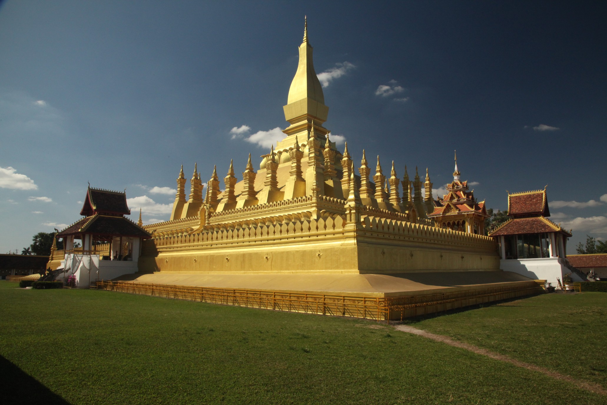Luang stupa